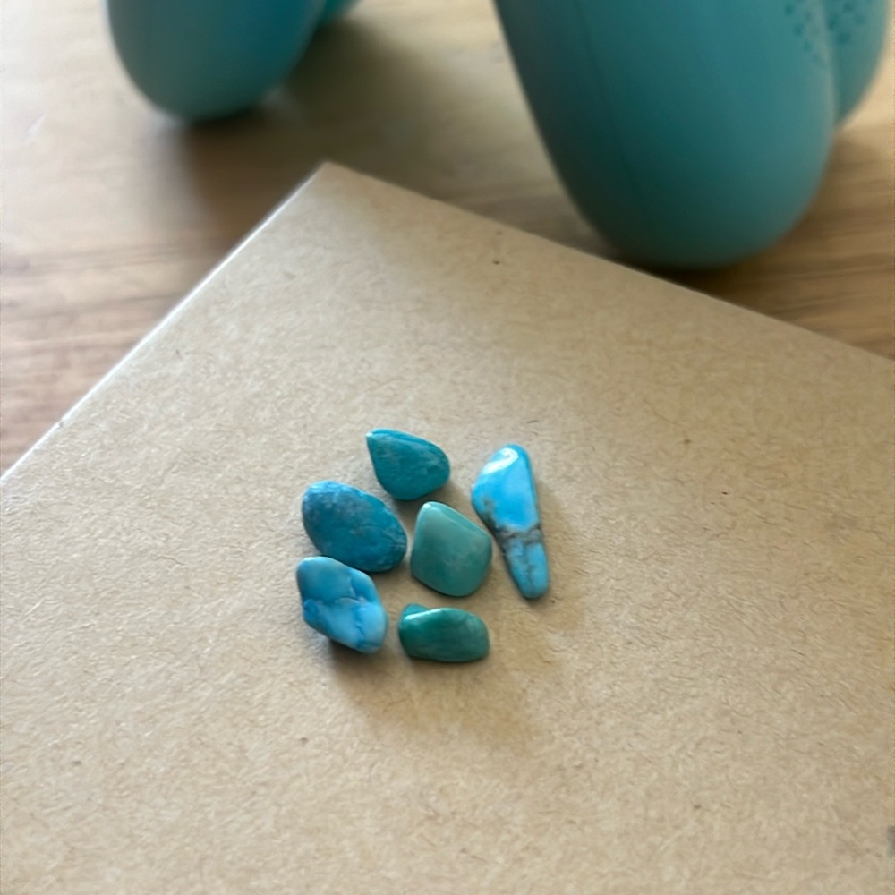 LOOSE TURQUOISE STONES-6 Total